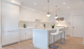 78 Rhode Island Ave 8, Newport, RI 02840