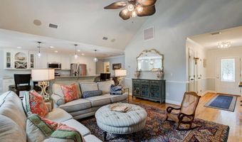 7 Pin Oak Ct, Camden, SC 29020