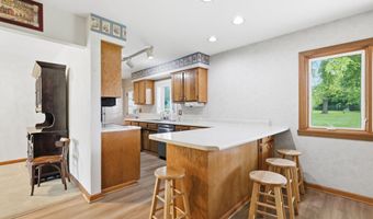 26 W Hill Valley Dr, Indianapolis, IN 46217