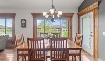 904 Eagle Creek Blvd SW, Altoona, IA 50009