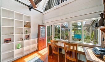 690 E Kuiaha Rd, Haiku, HI 96708