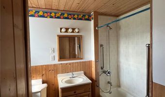 3968 S Roys Land Rd, Superior, WI 54880