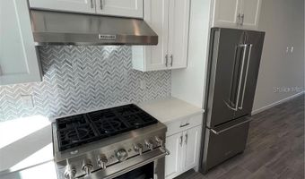 2257 Valentine Aly, Orlando, FL 32804