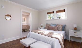 20 E Bowery St 1A, Newport, RI 02840