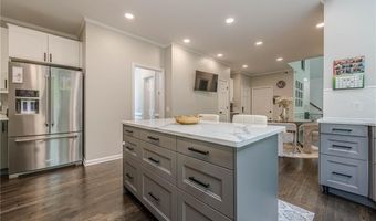 10610 Kingsmark Trl, Alpharetta, GA 30022