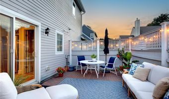406 Corey Ln, Middletown, RI 02842