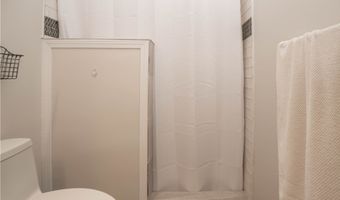374 Woodlawn Reserve Rd, Akron, OH 44305