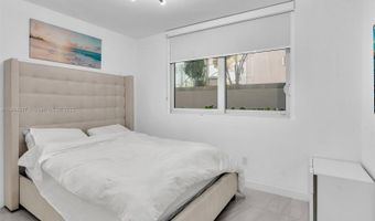 9821 E Bay Harbor Dr 302, Bay Harbor Islands, FL 33154