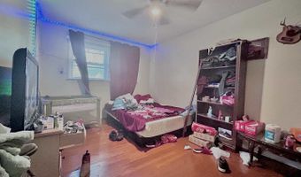 10 N ADAMS Dr, Addison, IL 60101