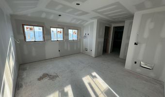 281 7th St, Avalon, NJ 08202