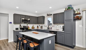 2832 21st St SW, Altoona, IA 50009
