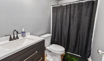 2624 21st St SW, Altoona, IA 50009