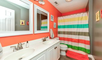 317 Edgewood Pl E, Anderson, IN 46011