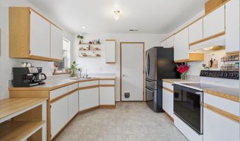 1547 13th St, Benton City, WA 99320