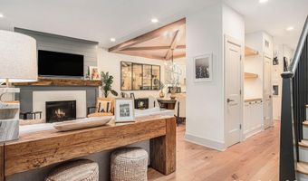 7277 Schoolhouse Dr SE 6, Ada, MI 49301