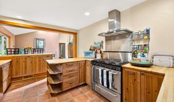 740 Park St, Ashland, OR 97520