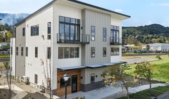 138 Clear Creek Dr, Ashland, OR 97520