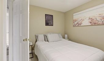 9 Bacheller St, Newport, RI 02840