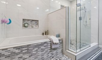 1950 Foxhollow Dr E, Auburndale, FL 33823