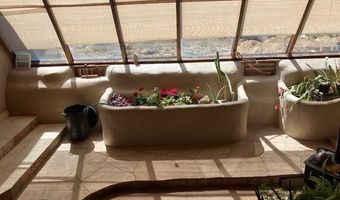 97 Calle Conejo, Arroyo Hondo, NM 87513