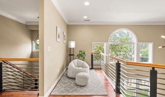 4226 40TH St N, Arlington, VA 22207