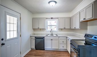 201 College St, Batesville, MS 38606