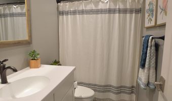 2413 S Lawson St, Aberdeen, SD 57401