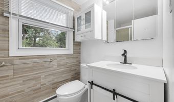 140 Idlebrook Ln, Aberdeen, NJ 07747