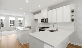 5 PELHAM Ln, Bayville, NJ 08721