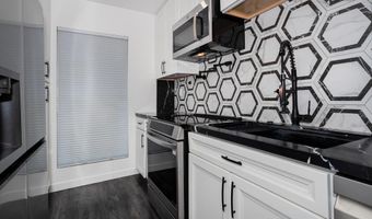 5700 Baltimore Dr 16, La Mesa, CA 91942
