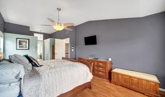 5 Lancaster Ct, Algonquin, IL 60102