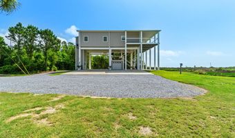 5004 Oak St, Bay St. Louis, MS 39520