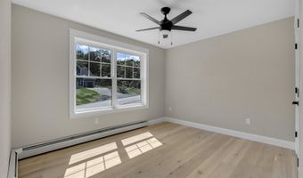 52 Woodbrey Ln, Standish, ME 04084