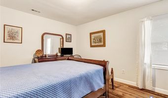 104 Five Oaks Ln, Ashland, VA 23005