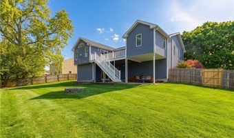 12 Pat Dr, Lincoln, RI 02865