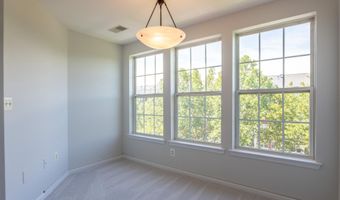 4951 BRENMAN PARK Dr 410, Alexandria, VA 22304