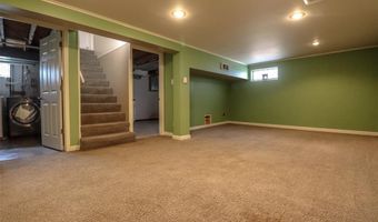8932 Ione Ln, Affton, MO 63123