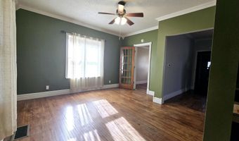 915 S 3rd St, Aberdeen, SD 57401