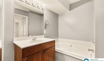 5502 Tanglewood Ln, Allentown, PA 18106
