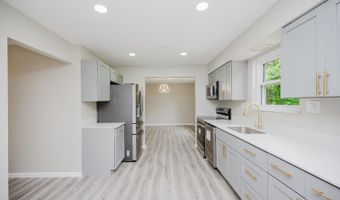 5398 Sultana Dr, Delhi, OH 45238