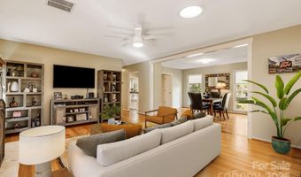 226 Wildflower Rd, Asheville, NC 28804