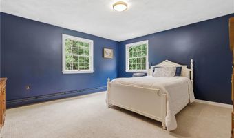 40 White Pine Dr, Glocester, RI 02814