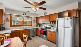 21 N Waterman Ave, Arlington Heights, IL 60004