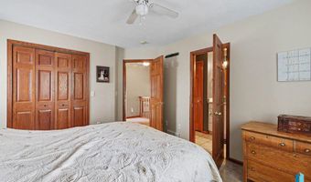 205 W Hackberry St, Brandon, SD 57005