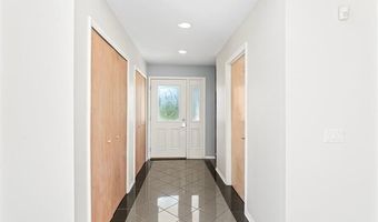 2076 S Long Lake Rd, Fenton, MI 48430