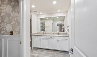 12428 SEA OAKS Ln 4, Berlin, MD 21811