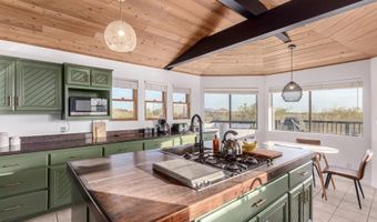 6831 E STAGECOACH PASS, Carefree, AZ 85377