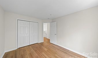 3825 Picasso Ct, Charlotte, NC 28205