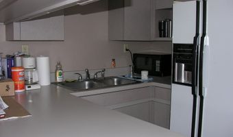902 W State St, Ashley, IN 46705