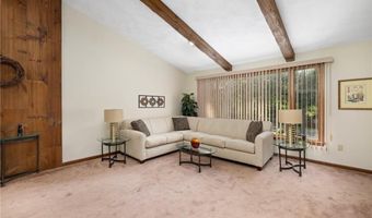 103 Rollingwood Dr, North Kingstown, RI 02852